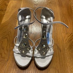 WHBM white wedge size 7